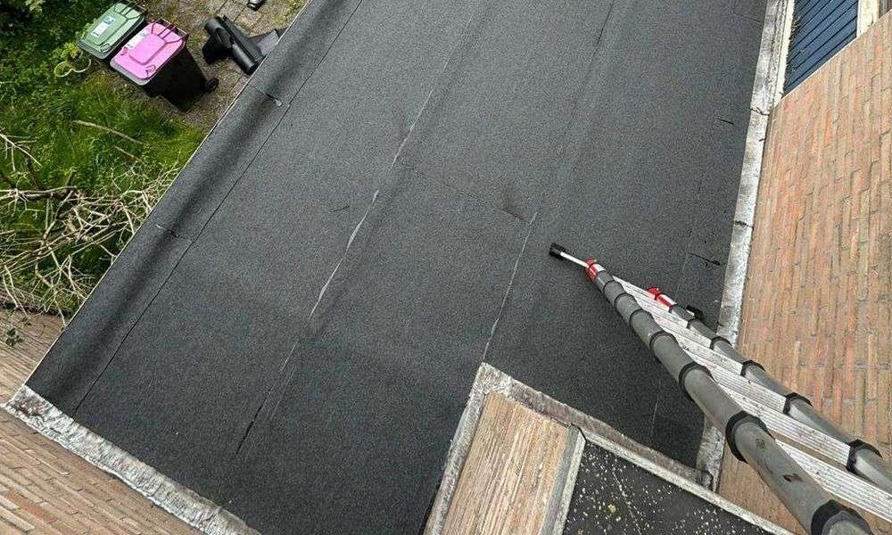 Plat dak geplaatst door dakdekker in Woudenberg